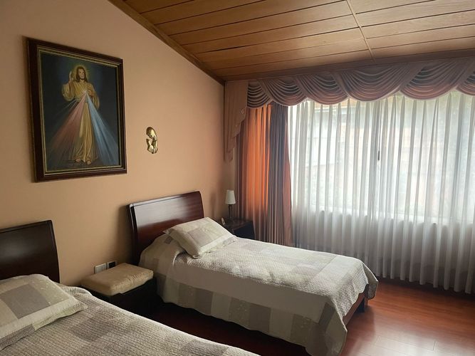 Casa de 4 alcobas en venta en Chicó Navarra, Bogotá, 619 m² · foto 19 de 24