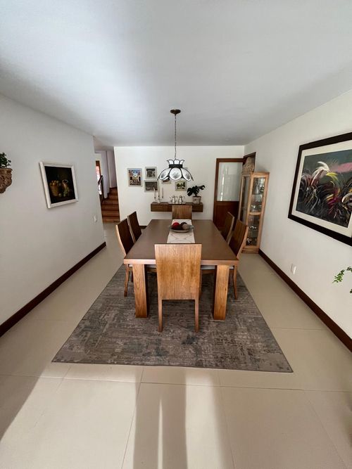 Casa de 5 alcobas en venta en Urbanizacion El Rincon Del Lago, Bucaramanga, 300 m² · foto 3 de 24