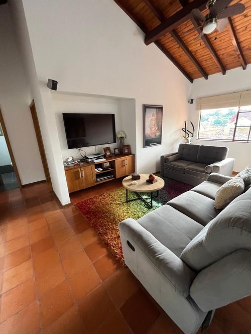 Casa de 5 alcobas en venta en Urbanizacion El Rincon Del Lago, Bucaramanga, 300 m² · foto 4 de 24