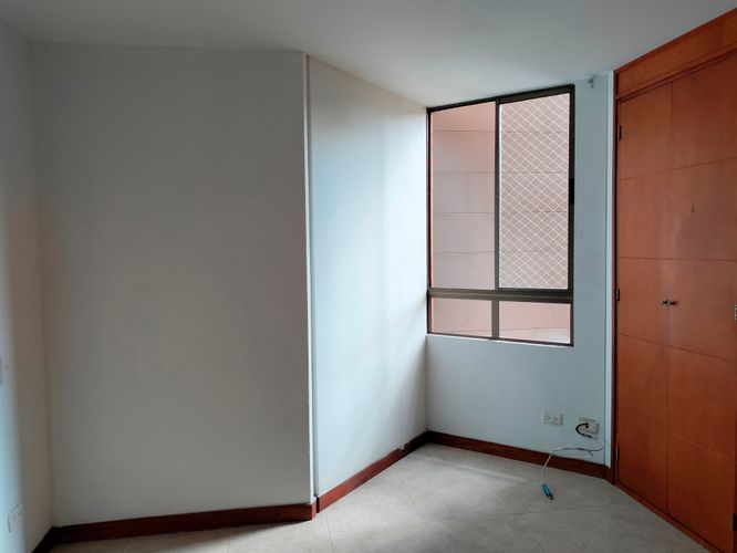 Apartamento de 2 alcobas en arriendo en El Poblado, Medellín, 63 m² · foto 6 de 12