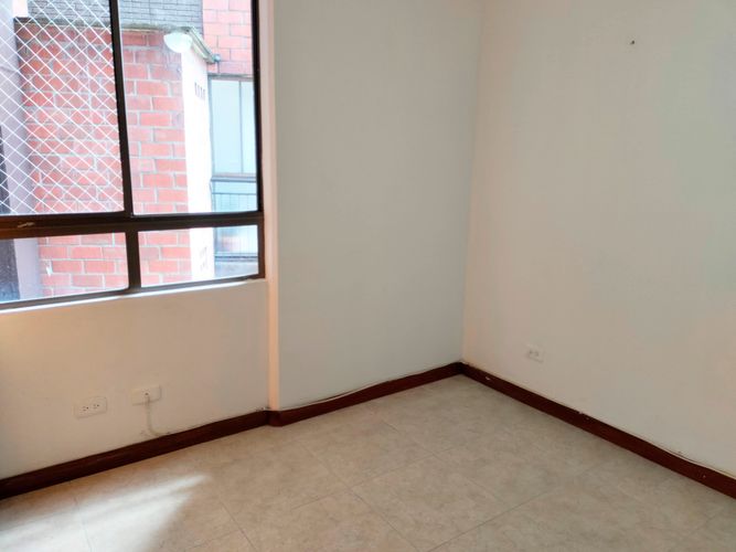 Apartamento de 2 alcobas en arriendo en El Poblado, Medellín, 63 m² · foto 8 de 12