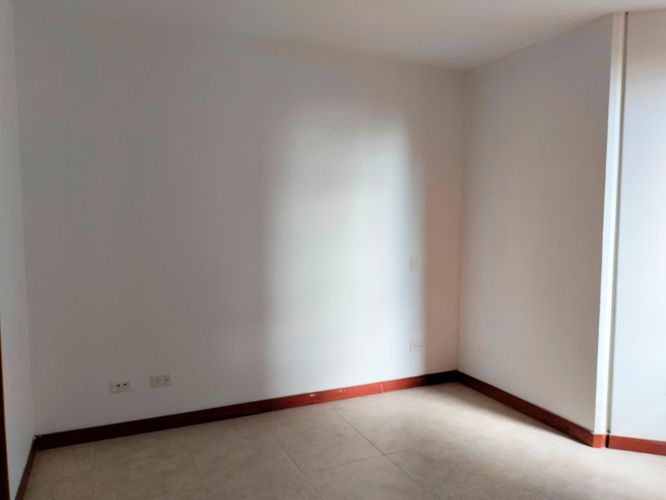Apartamento de 2 alcobas en arriendo en El Poblado, Medellín, 63 m² · foto 9 de 12