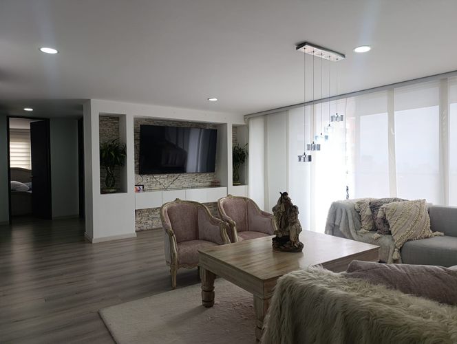 Apartamento de 3 alcobas en venta en El Poblado, Medellín, 127 m² · foto 1 de 19