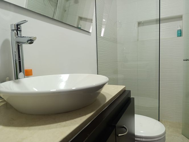 Apartamento de 3 alcobas en venta en El Poblado, Medellín, 127 m² · foto 18 de 19