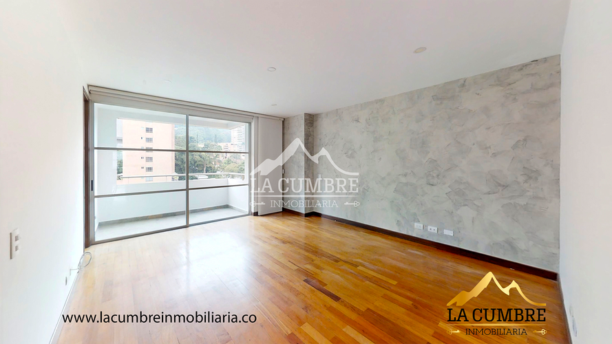 Apartamento de 3 alcobas en arriendo en La Calera, Medellín, 255 m² · foto 11 de 16