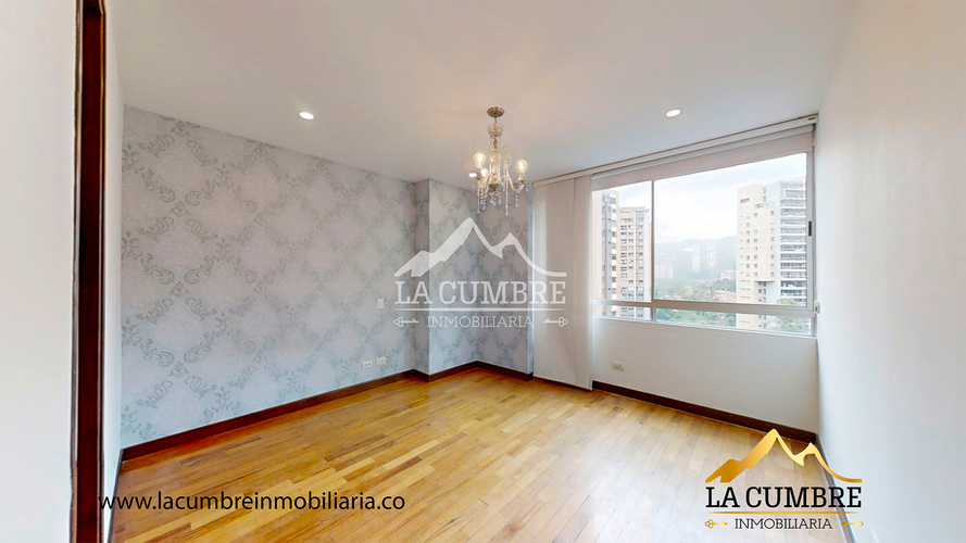 Apartamento de 3 alcobas en arriendo en La Calera, Medellín, 255 m² · foto 14 de 16
