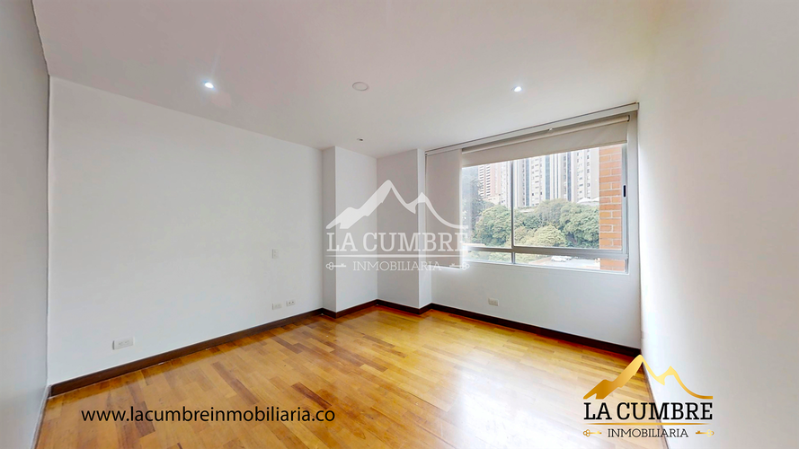 Apartamento de 3 alcobas en arriendo en La Calera, Medellín, 255 m² · foto 15 de 16