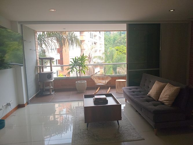 Apartamento de 3 alcobas en arriendo en Loma Del Esmeraldal, Envigado, 93 m² · foto 2 de 19