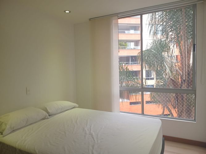 Apartamento de 3 alcobas en arriendo en Loma Del Esmeraldal, Envigado, 93 m² · foto 13 de 19