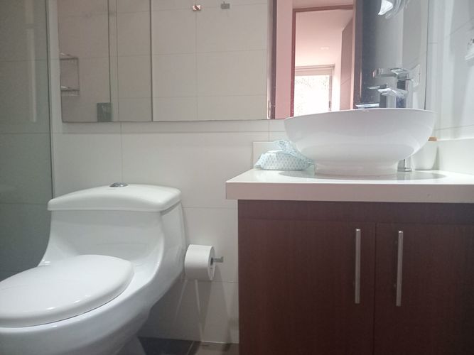 Apartamento de 3 alcobas en arriendo en Loma Del Esmeraldal, Envigado, 93 m² · foto 18 de 19