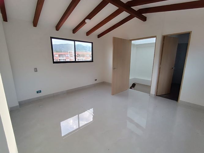Casa de 4 alcobas en venta en El Retiro, 169 m² · foto 23 de 24