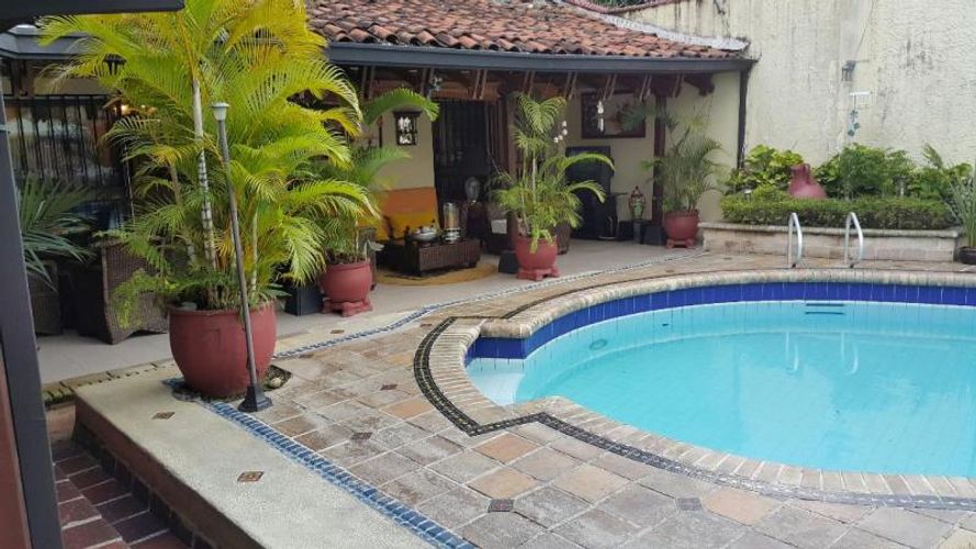 Casa de 5 alcobas en venta en Pance, Cali, 350 m² · foto 3 de 18