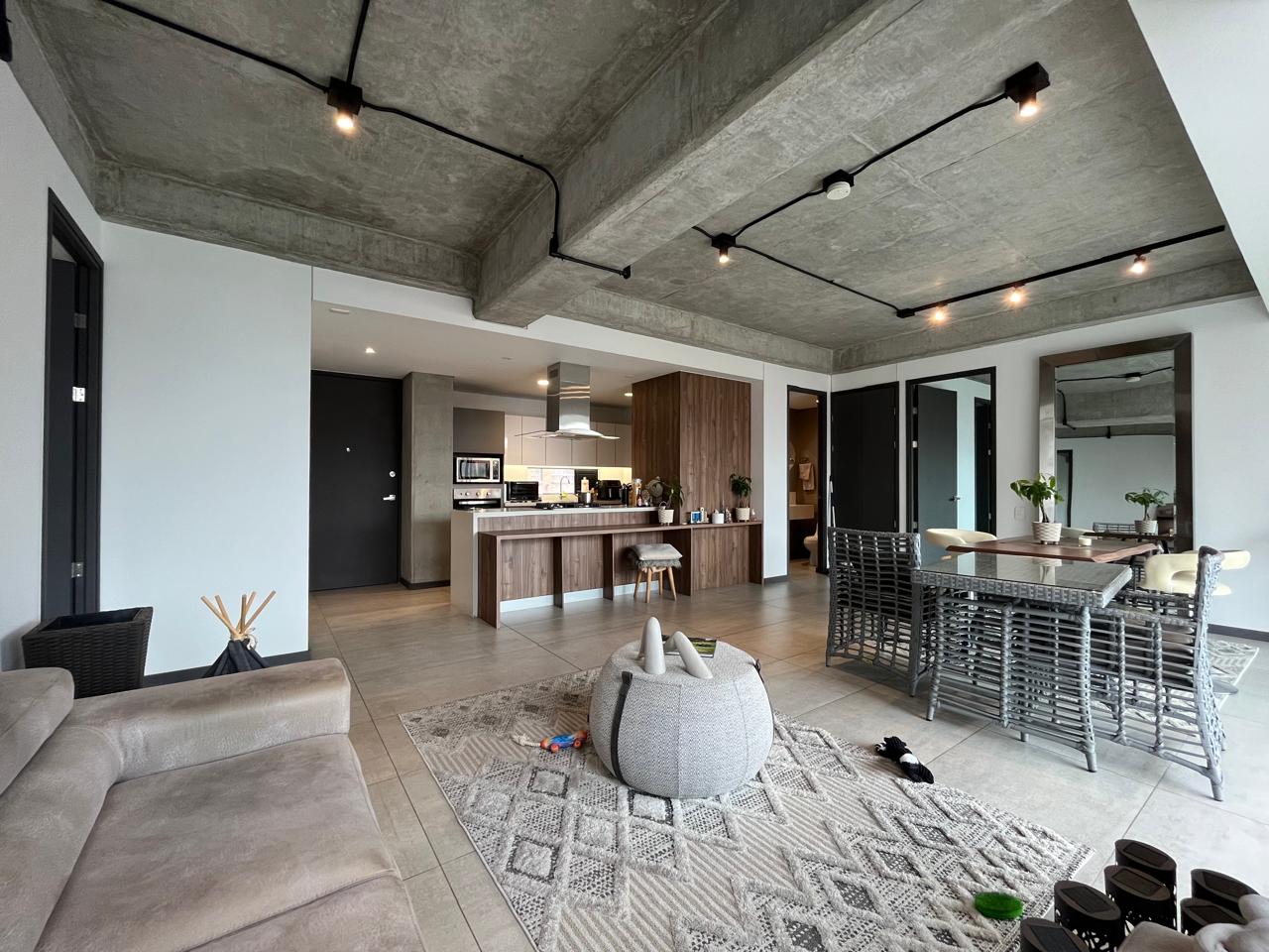 Apartamento en arriendo en El Poblado, Medellín · foto 2 de 16