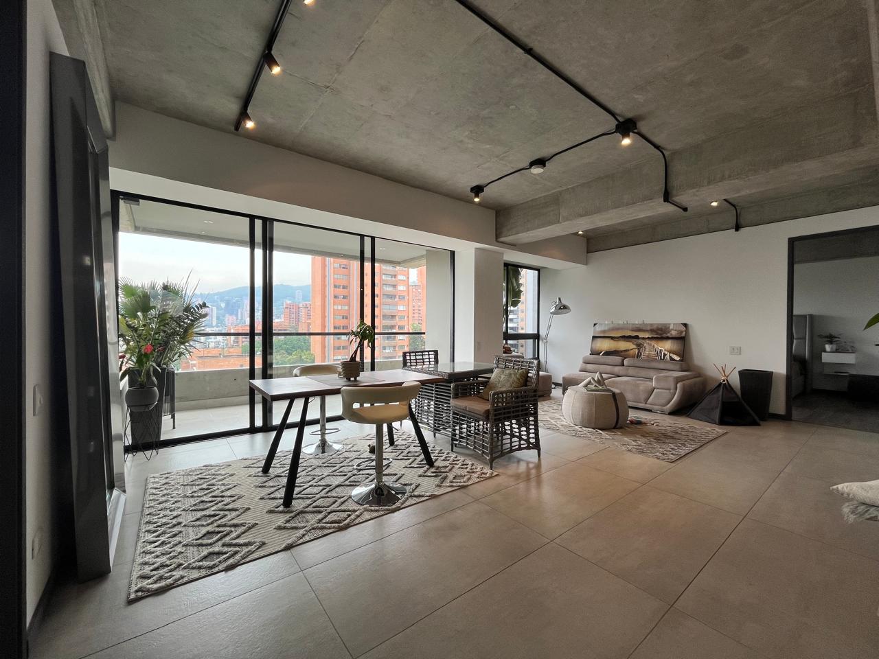 Apartamento en arriendo en El Poblado, Medellín · foto 3 de 16