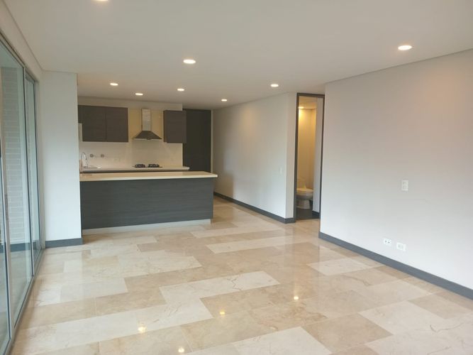 Apartamento de 3 alcobas en venta en El Poblado, Medellín, 146 m² · foto 4 de 18