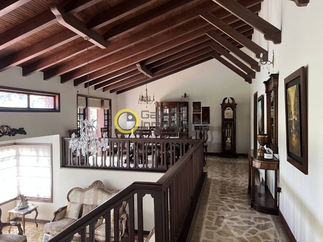 Casa de 4 alcobas en venta en Cabecera Del Llano, Bucaramanga, 342 m² · foto 3 de 24