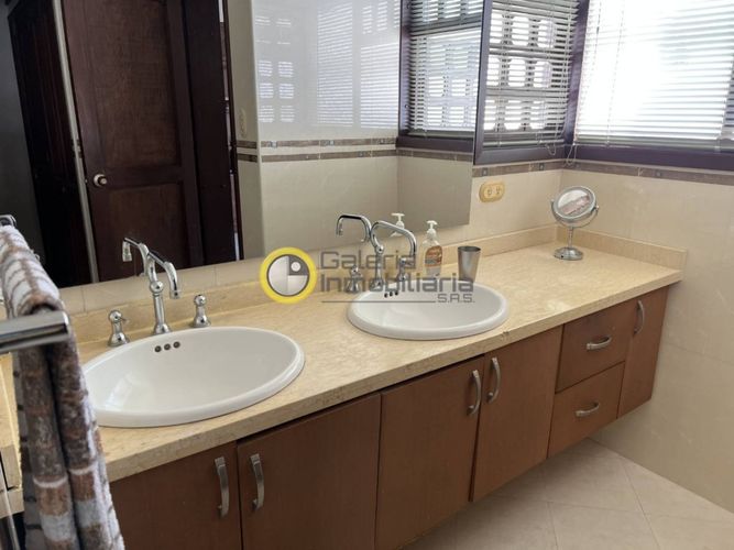 Casa de 4 alcobas en venta en Cabecera Del Llano, Bucaramanga, 342 m² · foto 23 de 24