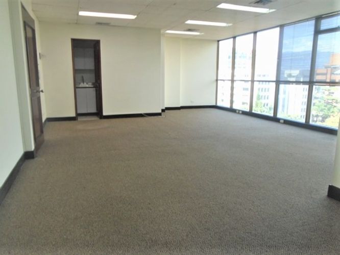 Oficina en arriendo en El Poblado, Medellín, 54 m² · foto 2 de 8
