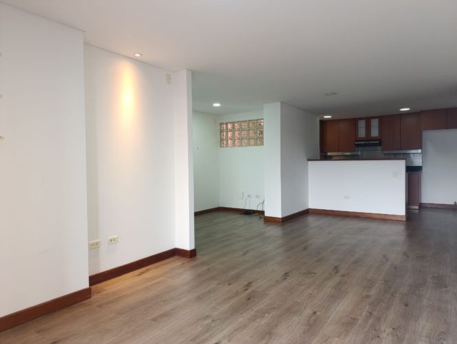 Apartamento de 2 alcobas en arriendo en El Poblado, Medellín, 82 m² · foto 3 de 16