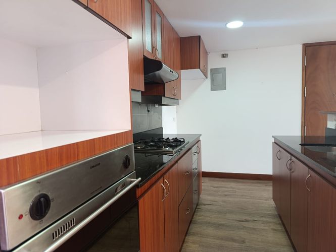 Apartamento de 2 alcobas en arriendo en El Poblado, Medellín, 82 m² · foto 7 de 16