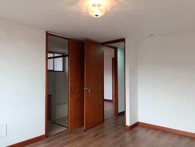 Apartamento de 2 alcobas en arriendo en El Poblado, Medellín, 82 m² · foto 10 de 16