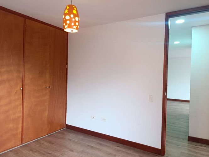 Apartamento de 2 alcobas en arriendo en El Poblado, Medellín, 82 m² · foto 11 de 16
