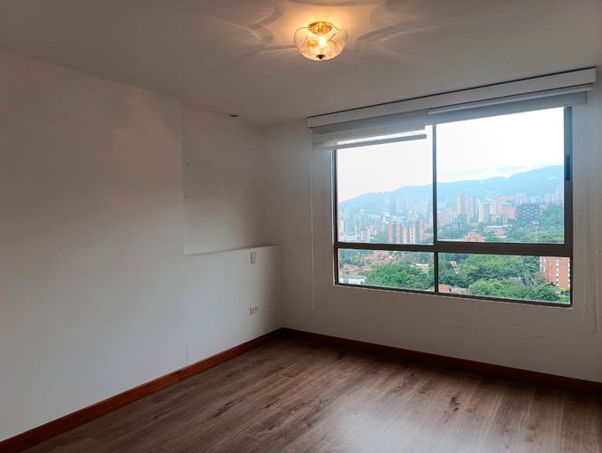 Apartamento de 2 alcobas en arriendo en El Poblado, Medellín, 82 m² · foto 13 de 16