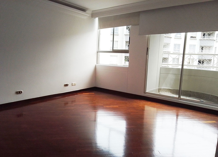 Apartamento en arriendo en El Poblado, Medellín · foto 2 de 12