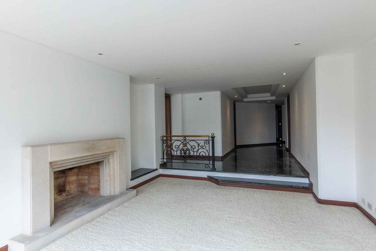 Apartamento de 3 alcobas en venta en Chico Norte, Bogotá, 250 m² · foto 1 de 19