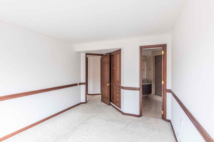 Apartamento de 3 alcobas en venta en Chico Norte, Bogotá, 250 m² · foto 10 de 19