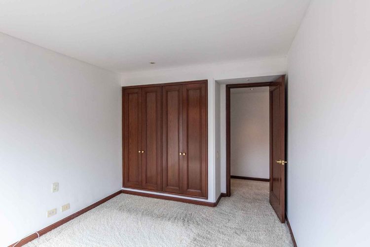 Apartamento de 3 alcobas en venta en Chico Norte, Bogotá, 250 m² · foto 12 de 19