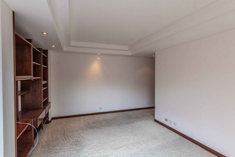 Apartamento de 3 alcobas en venta en Chico Norte, Bogotá, 250 m² · foto 16 de 19