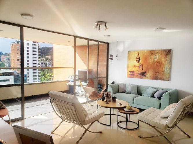 Apartamento de 3 alcobas en arriendo en El Poblado, Medellín, 157 m² · foto 2 de 20