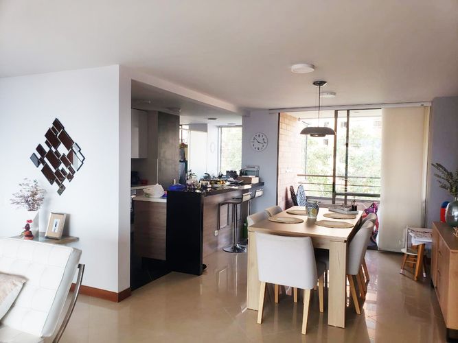 Apartamento de 3 alcobas en arriendo en El Poblado, Medellín, 157 m² · foto 6 de 20