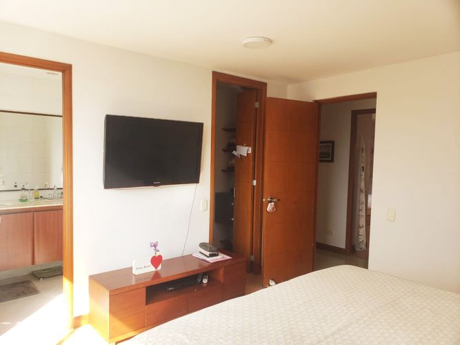 Apartamento de 3 alcobas en arriendo en El Poblado, Medellín, 157 m² · foto 16 de 20