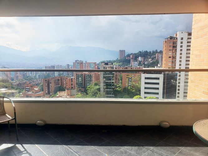 Apartamento de 3 alcobas en arriendo en El Poblado, Medellín, 157 m² · foto 20 de 20
