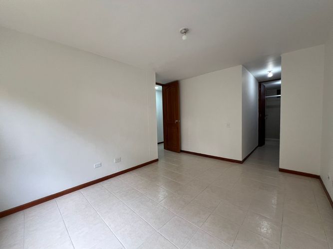 Apartamento de 3 alcobas en arriendo en Camino Verde, Envigado, 90 m² · foto 8 de 19