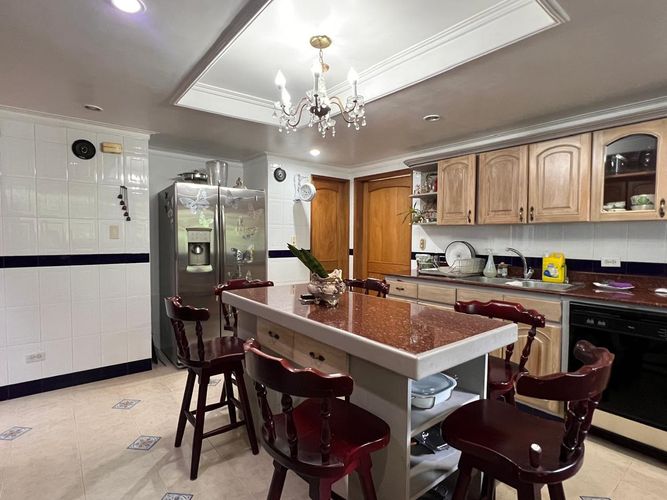 Casa de 3 alcobas en venta en El Poblado, Medellín, 455 m² · foto 6 de 20