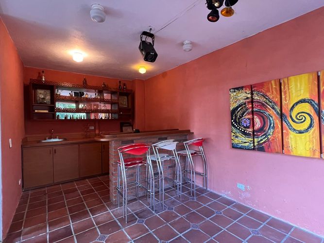 Casa de 3 alcobas en venta en El Poblado, Medellín, 455 m² · foto 9 de 20