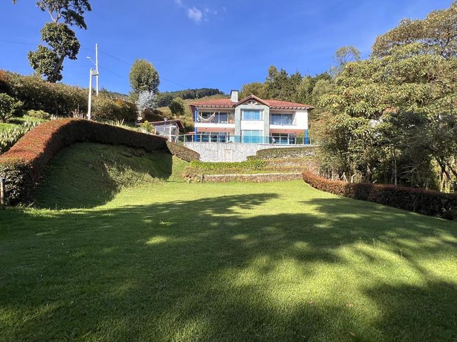 Casa de 3 alcobas en venta en El Poblado, Medellín, 455 m² · foto 20 de 20