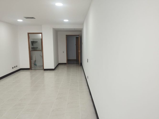 Oficina en arriendo en El Poblado, Medellín, 40 m² · foto 8 de 17