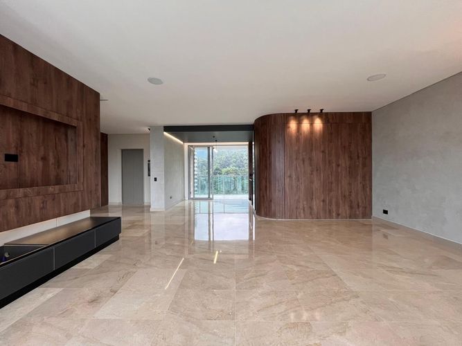 Apartamento de 3 alcobas en venta en El Poblado, Medellín, 209 m² · foto 4 de 20