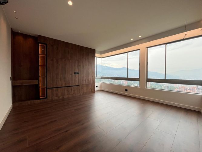 Apartamento de 3 alcobas en venta en El Poblado, Medellín, 209 m² · foto 9 de 20