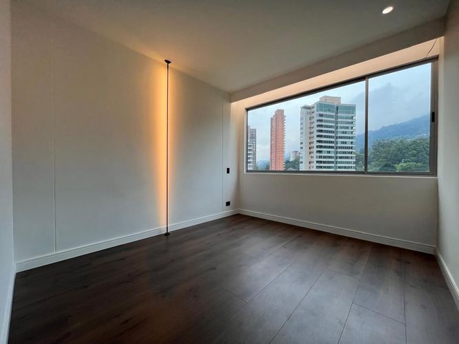 Apartamento de 3 alcobas en venta en El Poblado, Medellín, 209 m² · foto 14 de 20