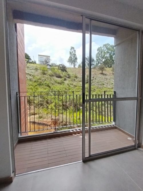 Apartamento de 2 alcobas en venta en Cuchillas De San Jose, Rionegro, 64 m² · foto 6 de 21