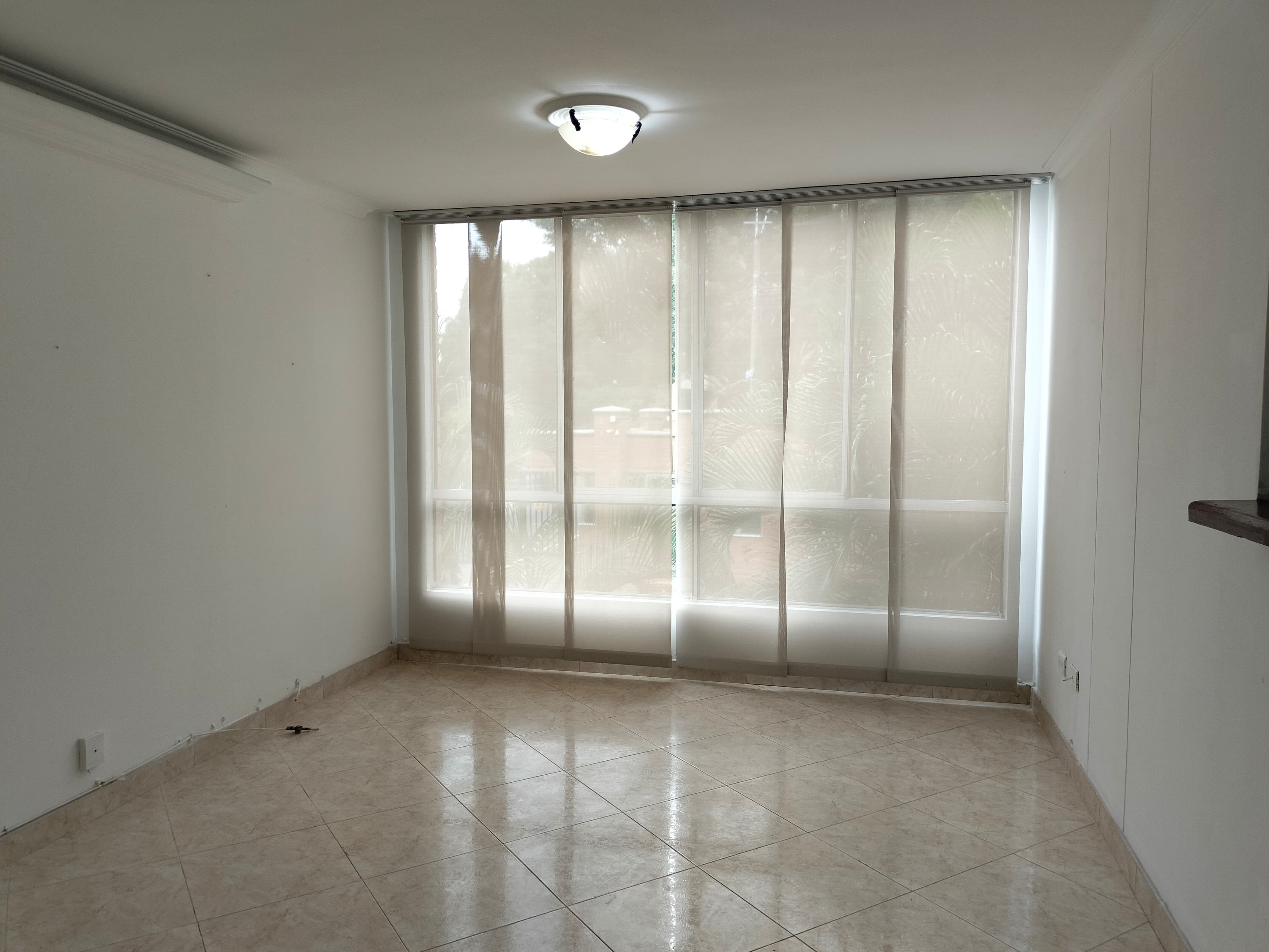 Apartamento en venta en El Poblado, Medellín · foto 3 de 14