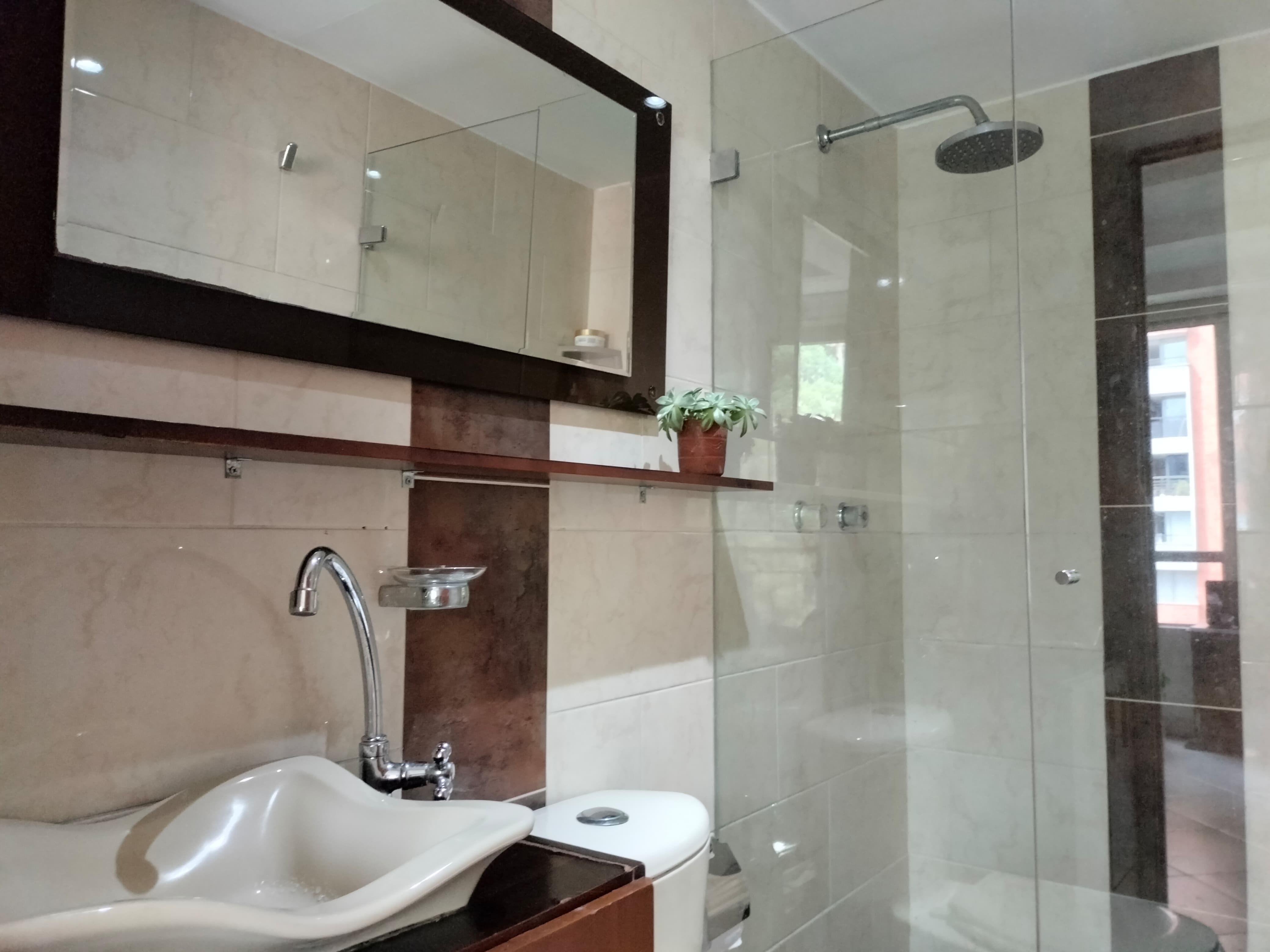Apartamento en venta en El Poblado, Medellín · foto 10 de 12