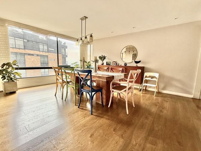 Apartamento de 3 alcobas en venta en El Refugio, Bogotá, 248 m² · foto 3 de 8