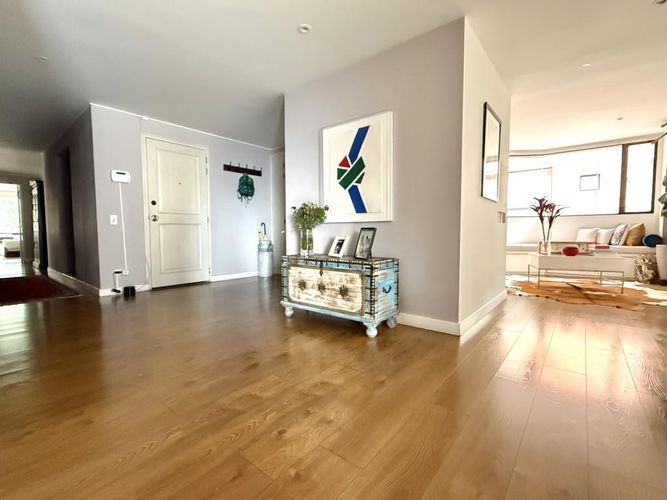 Apartamento de 3 alcobas en venta en El Refugio, Bogotá, 248 m² · foto 5 de 8