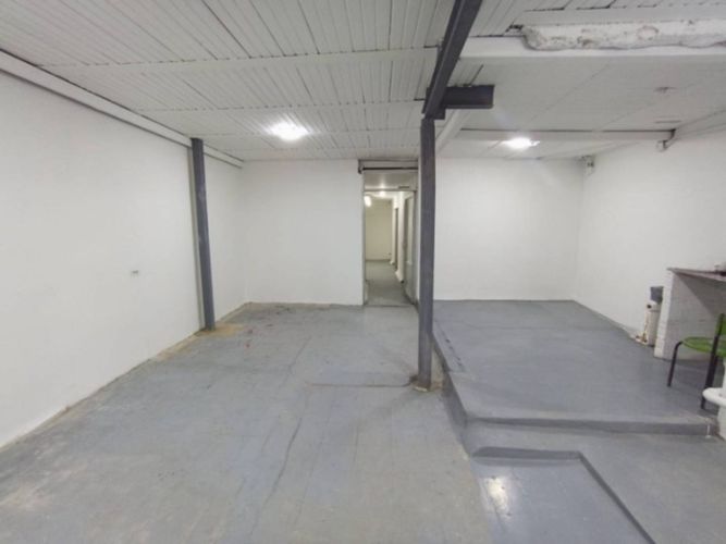 Bodega en arriendo en Cristo Rey, Medellín, 155 m² · foto 5 de 14